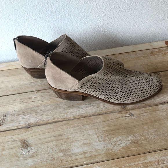 Vince Camuto Booties Size 11 - Picture 2 of 6